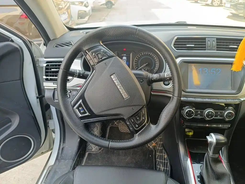 Фото 3 - Haval H2