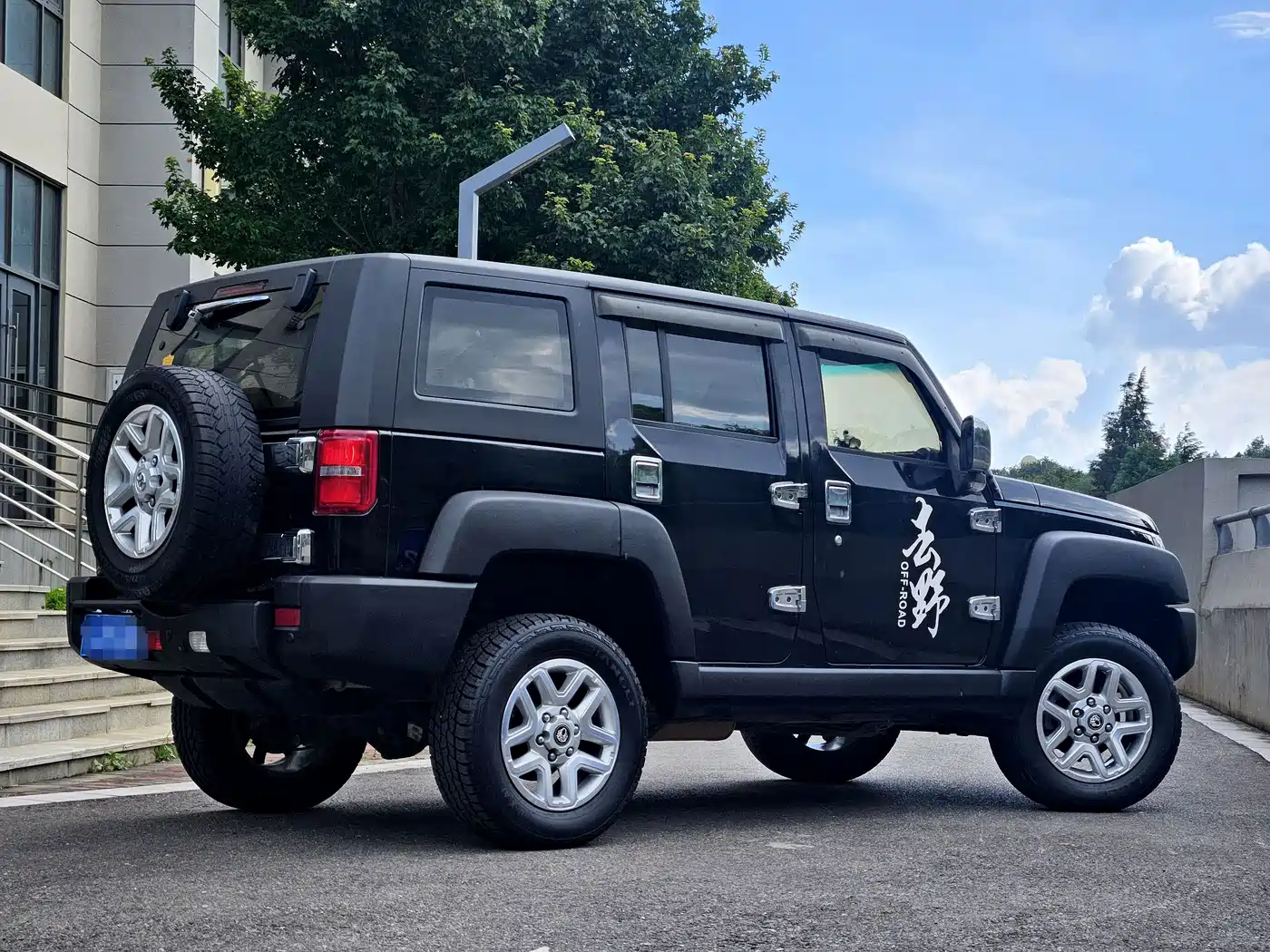BAIC ORV Beijing Offroad BJ40 2016 2016 Model 40L 2.0T Manual 4WD Premium
