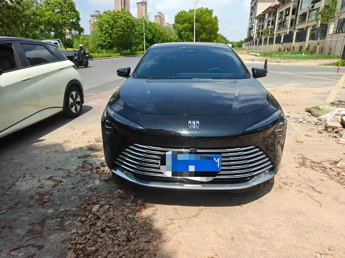 BUICK LACROSSE