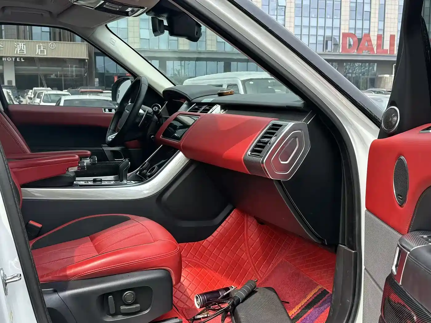 Land Rover Range Rover Sport 2021 3.0 L6 Gloss Black Edition фото 7
