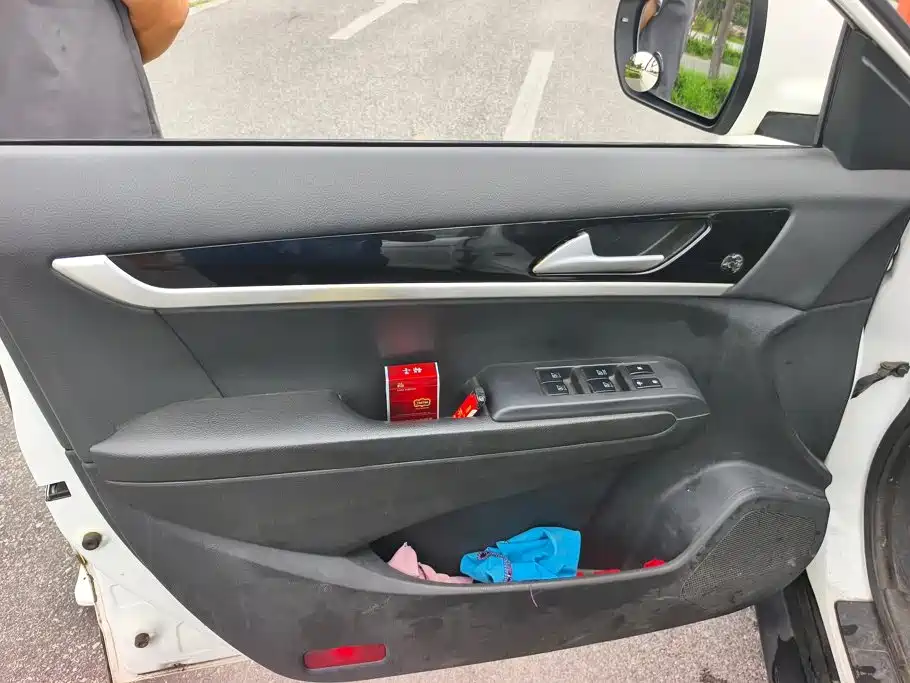 Dongfeng Aeolus Dongfeng Fengshen AX7 2016 2015 2.0L Automatic Smart Ease