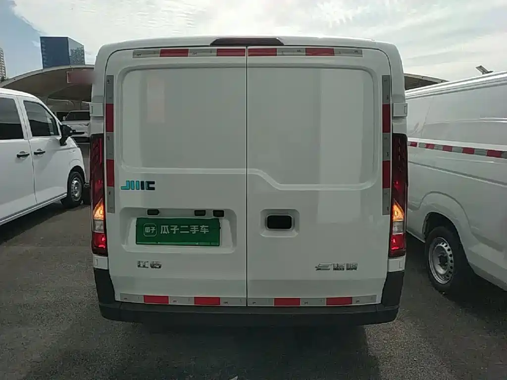 Jiangling E-Fushun 2026 2025 Model Blind Window Version 41.86kWh Short Wheelbase Low Roof 3.0-ton