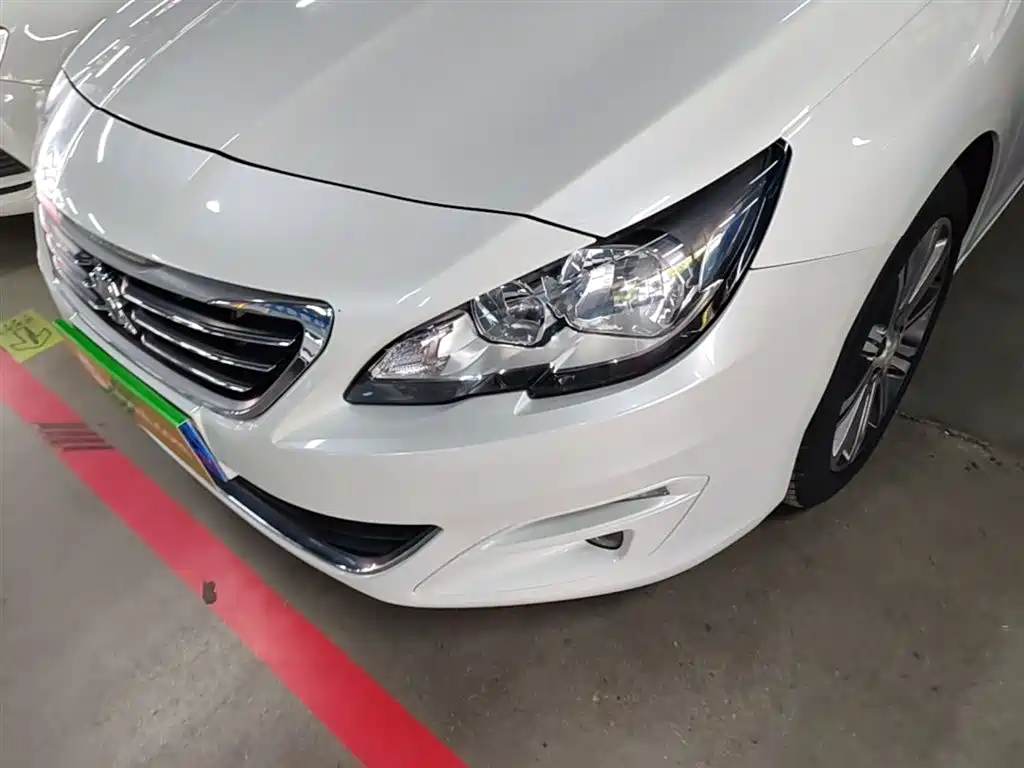 Peugeot 408 2014 1.8L Automatic Luxury Edition фото 24