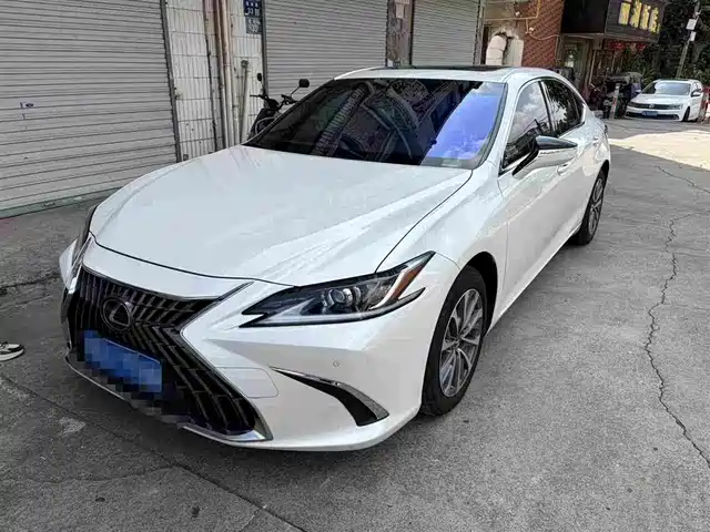 Lexus ES 200, Совершенство