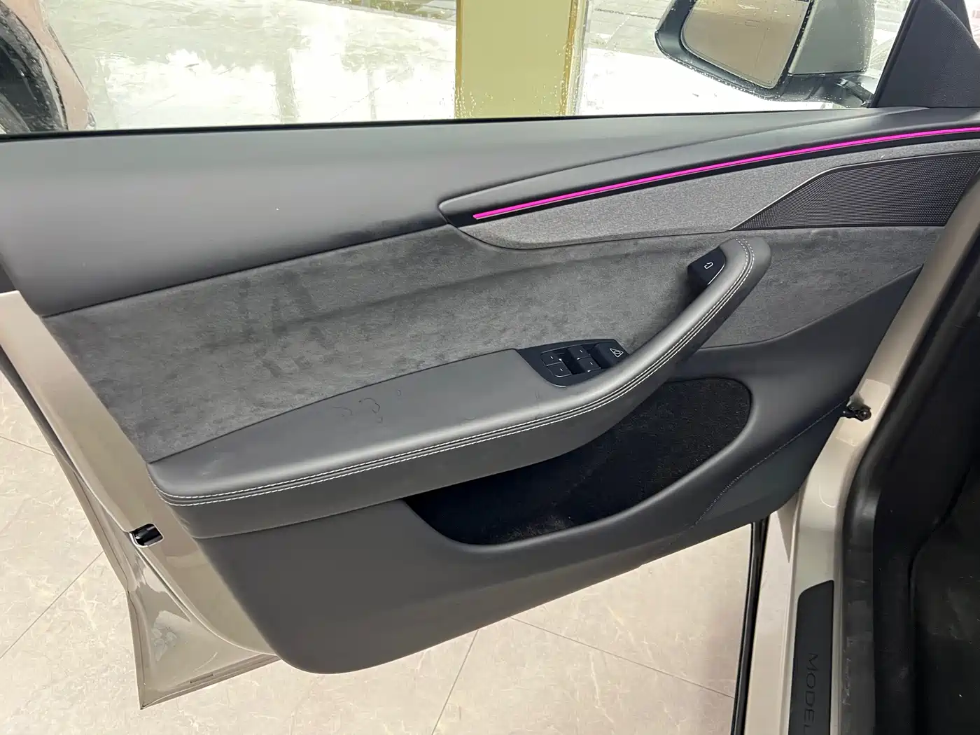 Tesla Model Y L 2025 2025 Facelift Long Range AWD