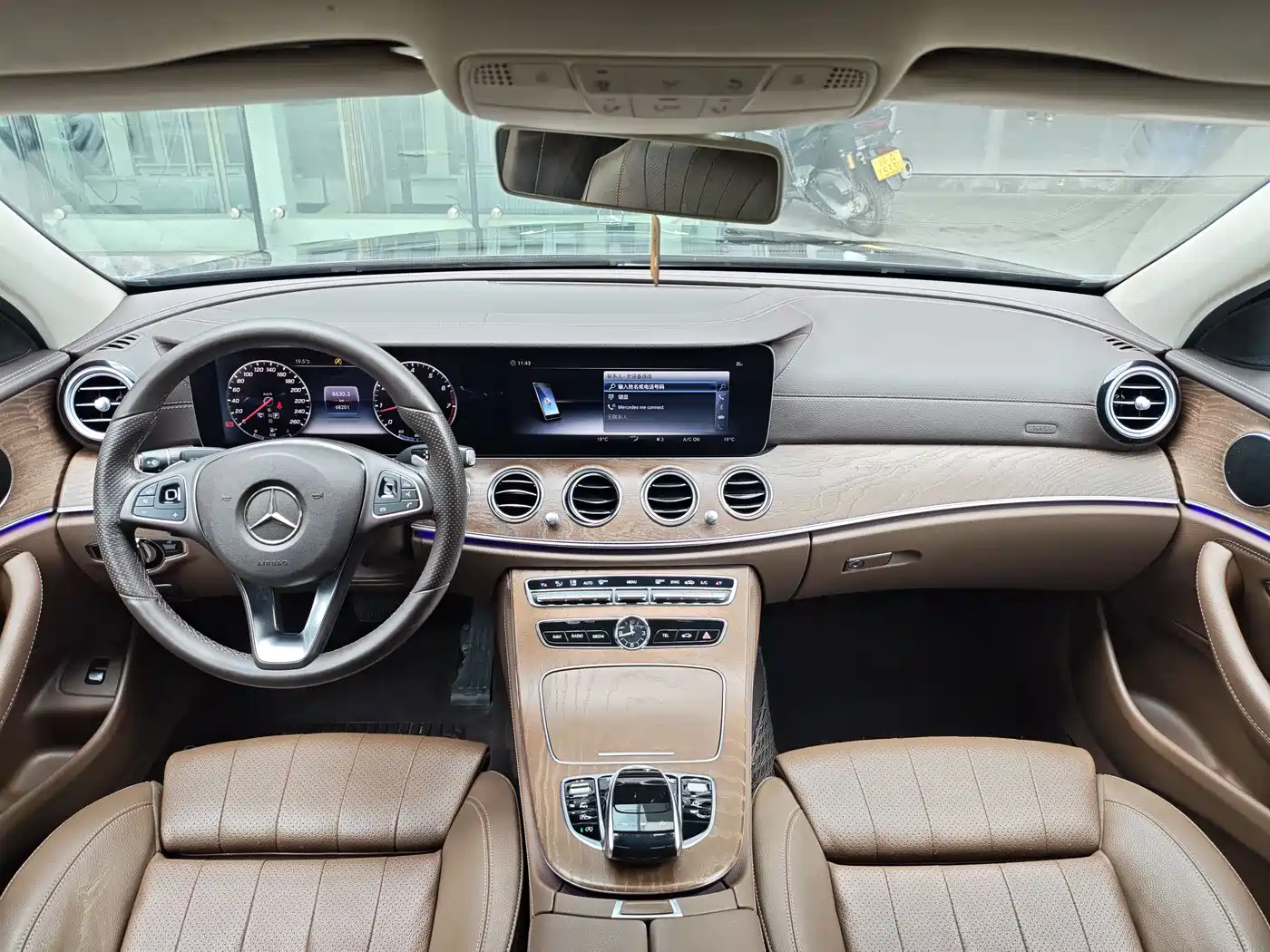 Mercedes-Benz E-Class 2018 E 200 L фото 14