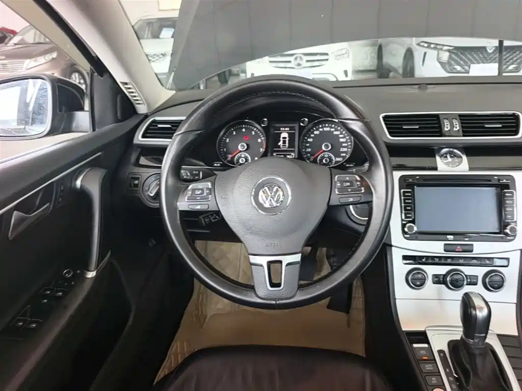 Volkswagen Magotan 2015 Facelift 1.8TSI Luxury фото 11