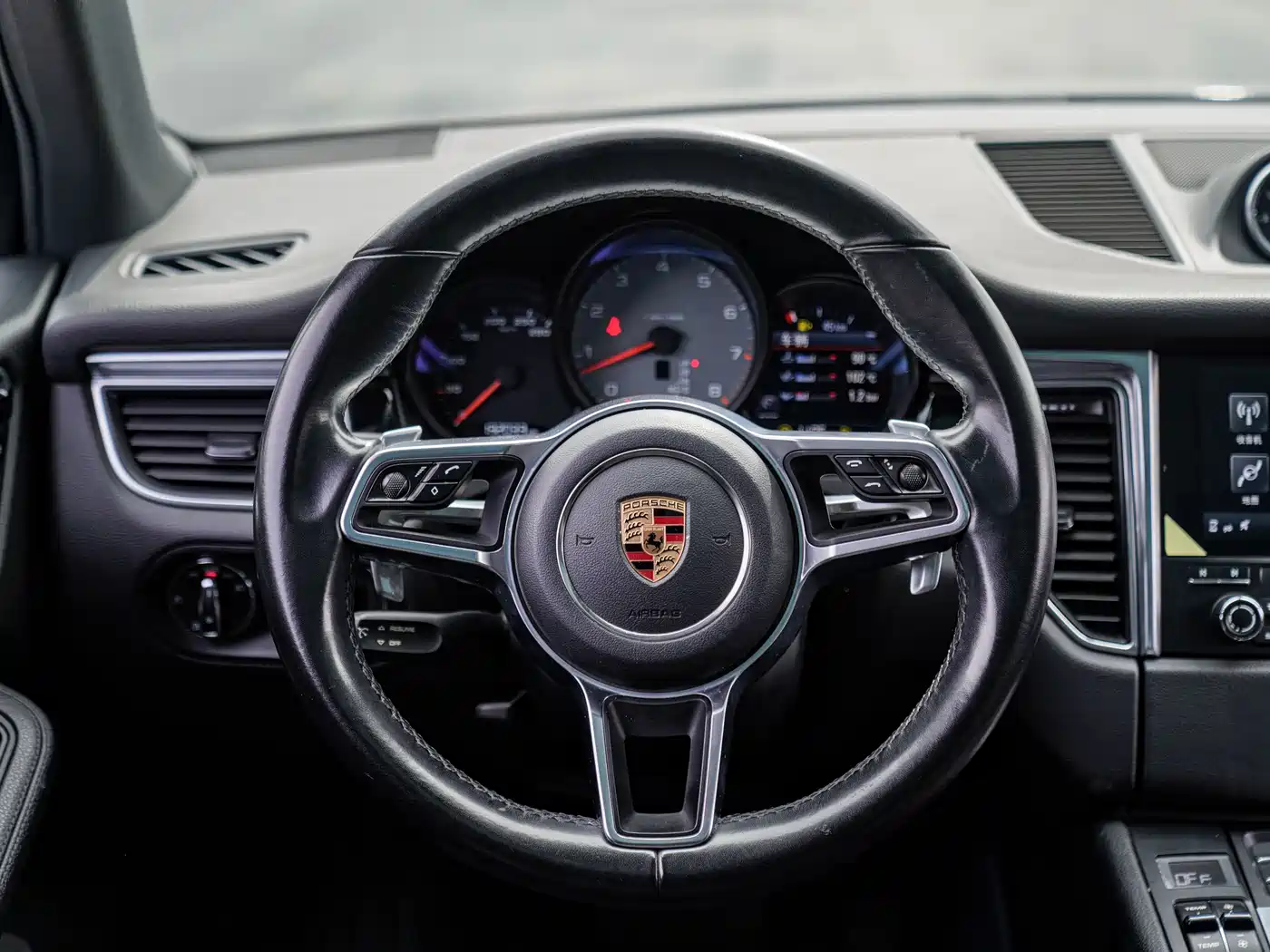 Porsche Macan 2017 Macan S 3.0T фото 22