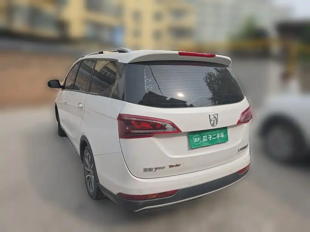 Baojun 730 2020 2019 1.5T CVT Fashion Edition 7-Seater China VI