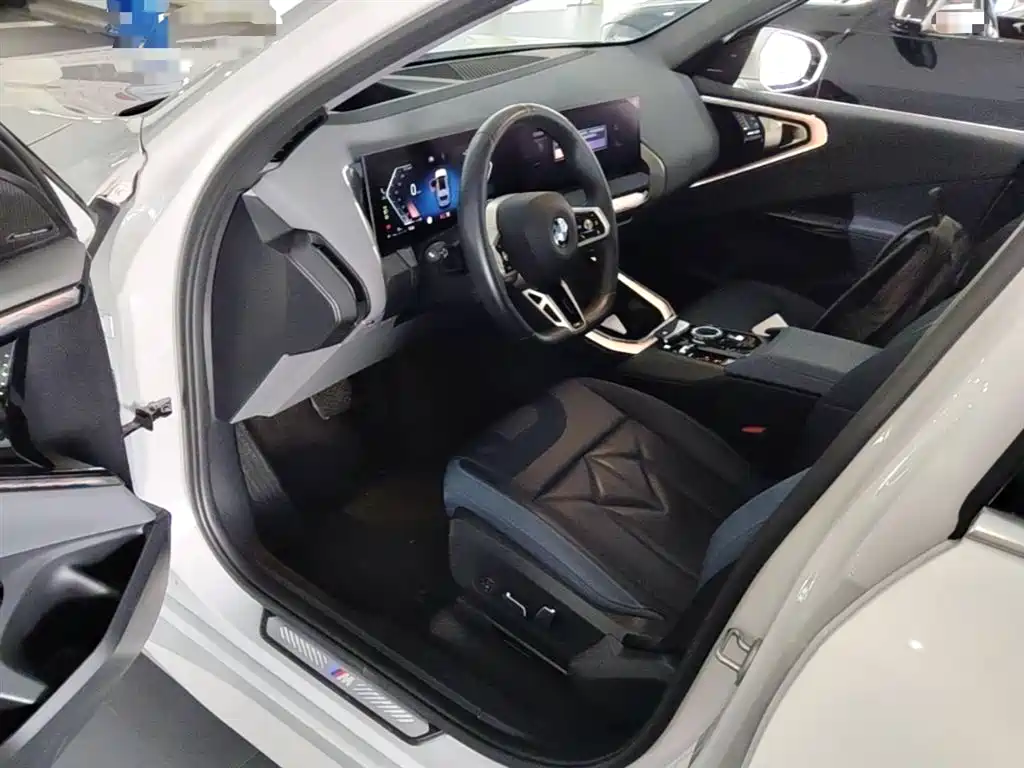 BMW X3 2025 xDrive30L Premium M Sport Package фото 23