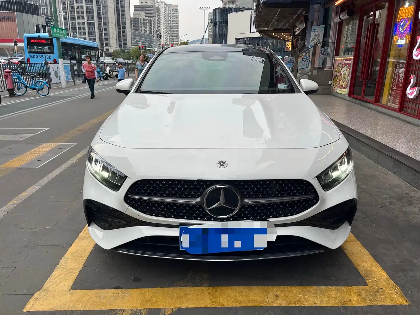 Mercedes-Benz A-Class 2025 A 200 L Fashion Edition