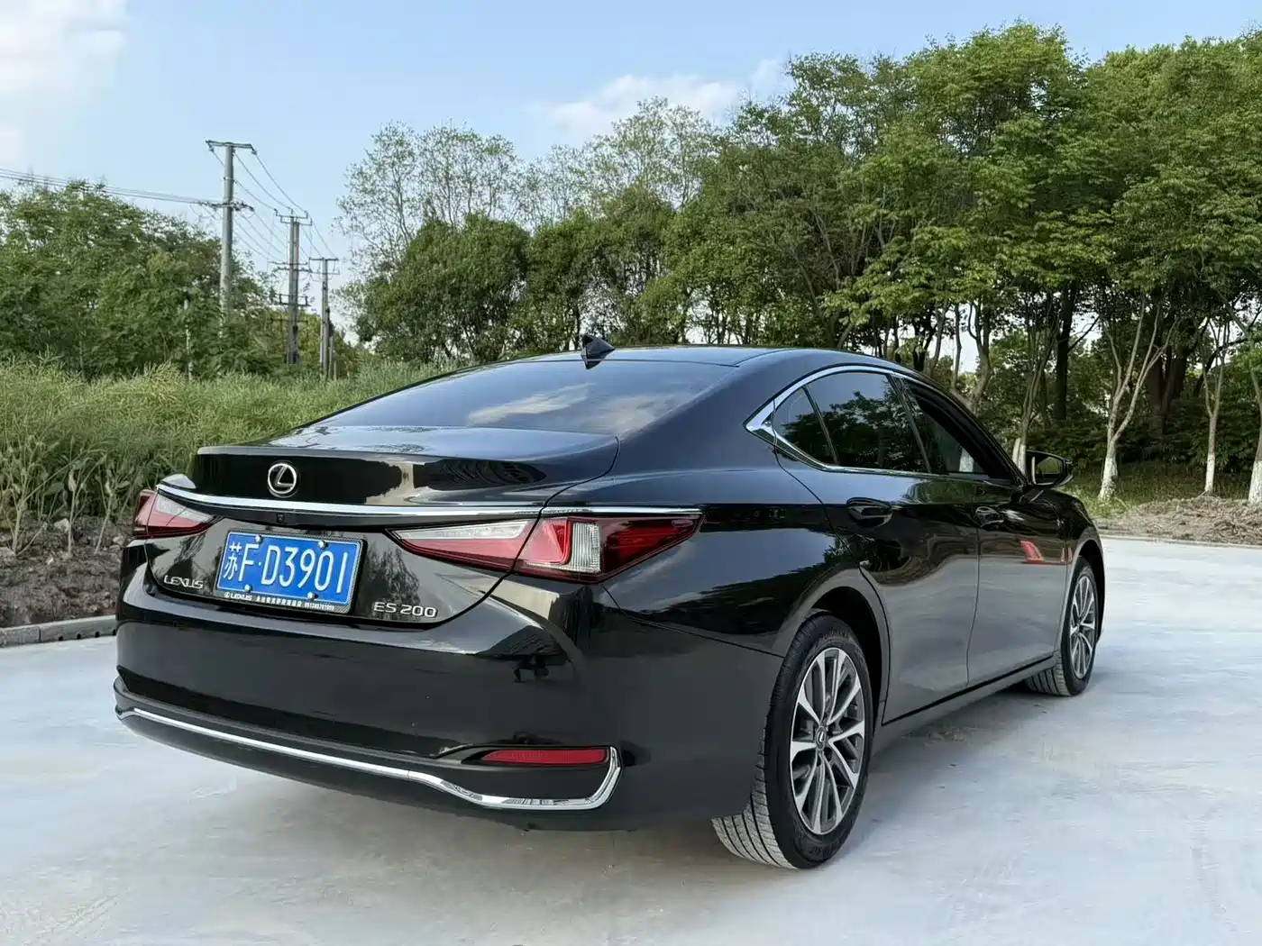 Lexus ES 2023 200 Excellence Edition фото 9