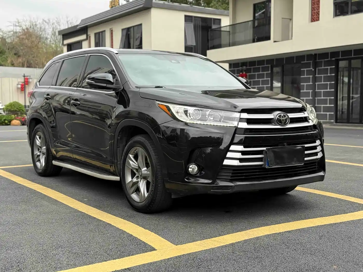 TOYOTA HIGHLANDER