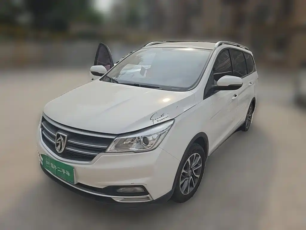Фото 1 - Baojun 730
