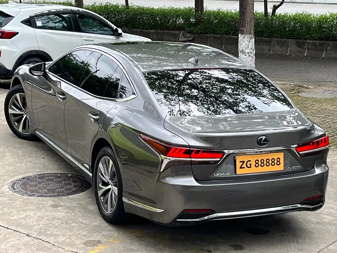 Lexus LS 2018 500h Excellence Edition China V фото 7