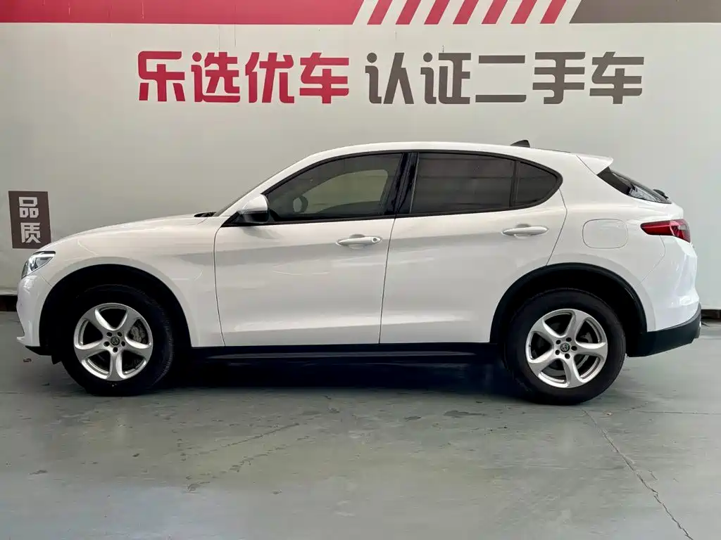 Alfa Romeo Stelvio 2019 2017 2.0T 200HP Elite