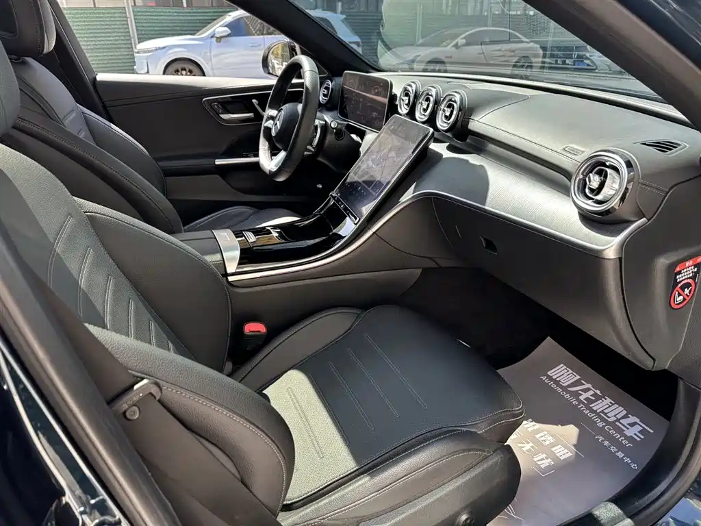 Mercedes-Benz C-Class 2023 C 260 L Night Edition Sport фото 12
