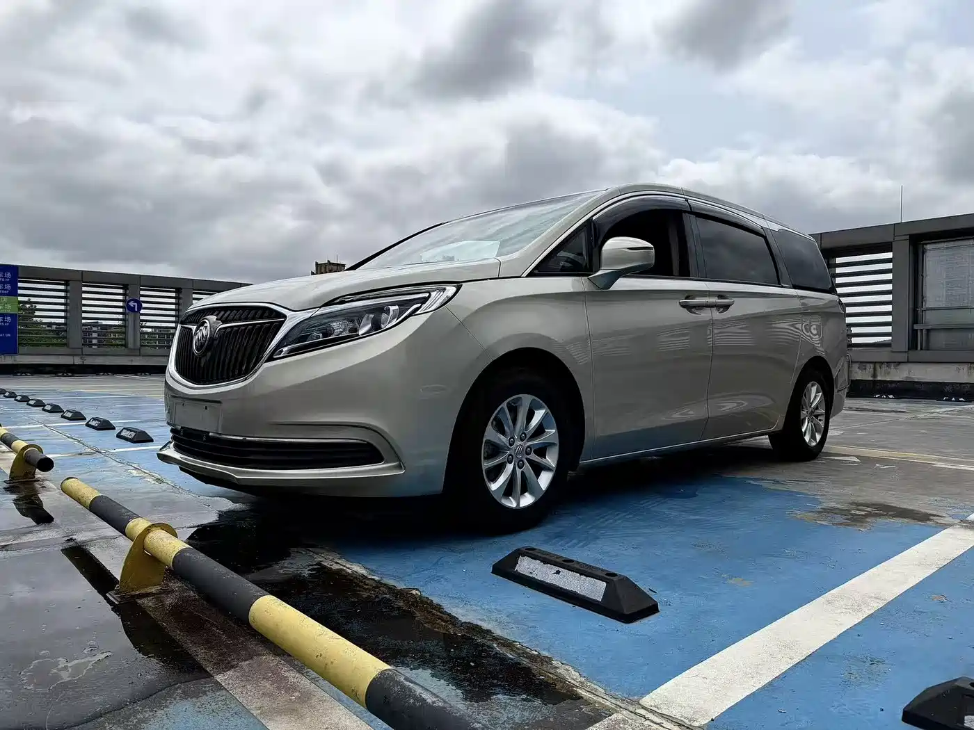 Buick GL8 2017 ES 28T Comfort Type China V фото 2