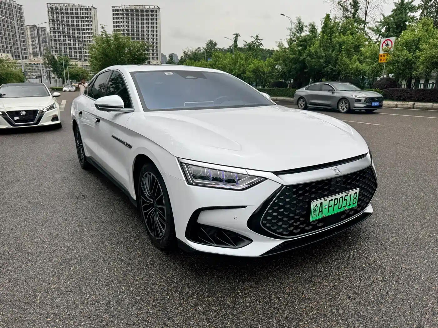 BYD Han 2022 DM-i 121KM Premium Edition фото 3