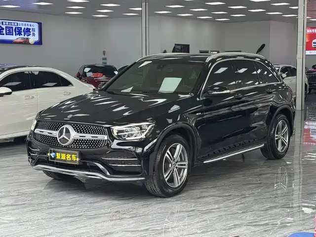 MERCEDES-BENZ GLC