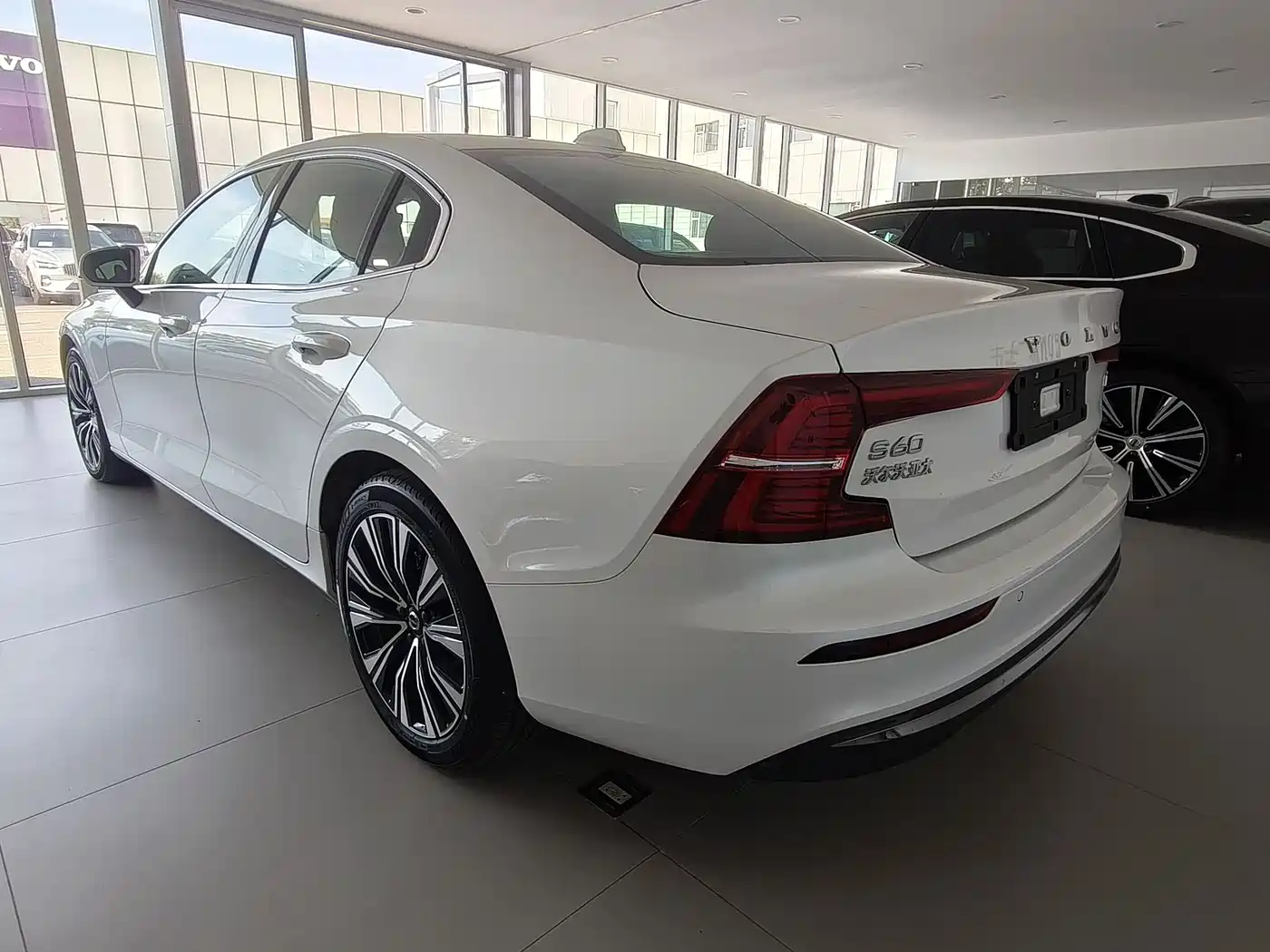 VOLVO S60
