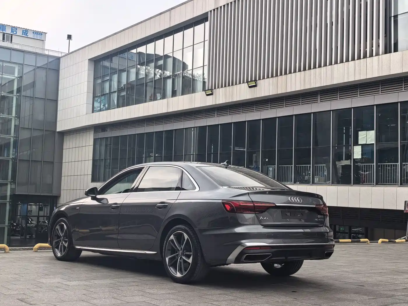 Audi A4L 2020 40 TFSI Fashion Dynamic Edition фото 22