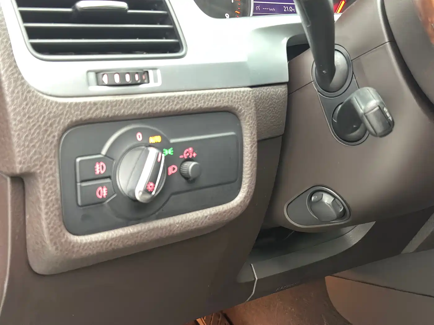Volkswagen Touareg 2011 3.0TSI Premium фото 17