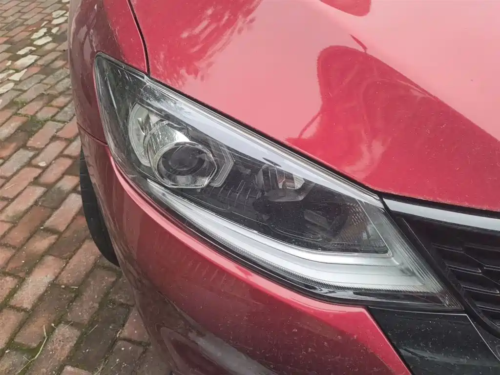 Nissan Tiida, миниатюра 14