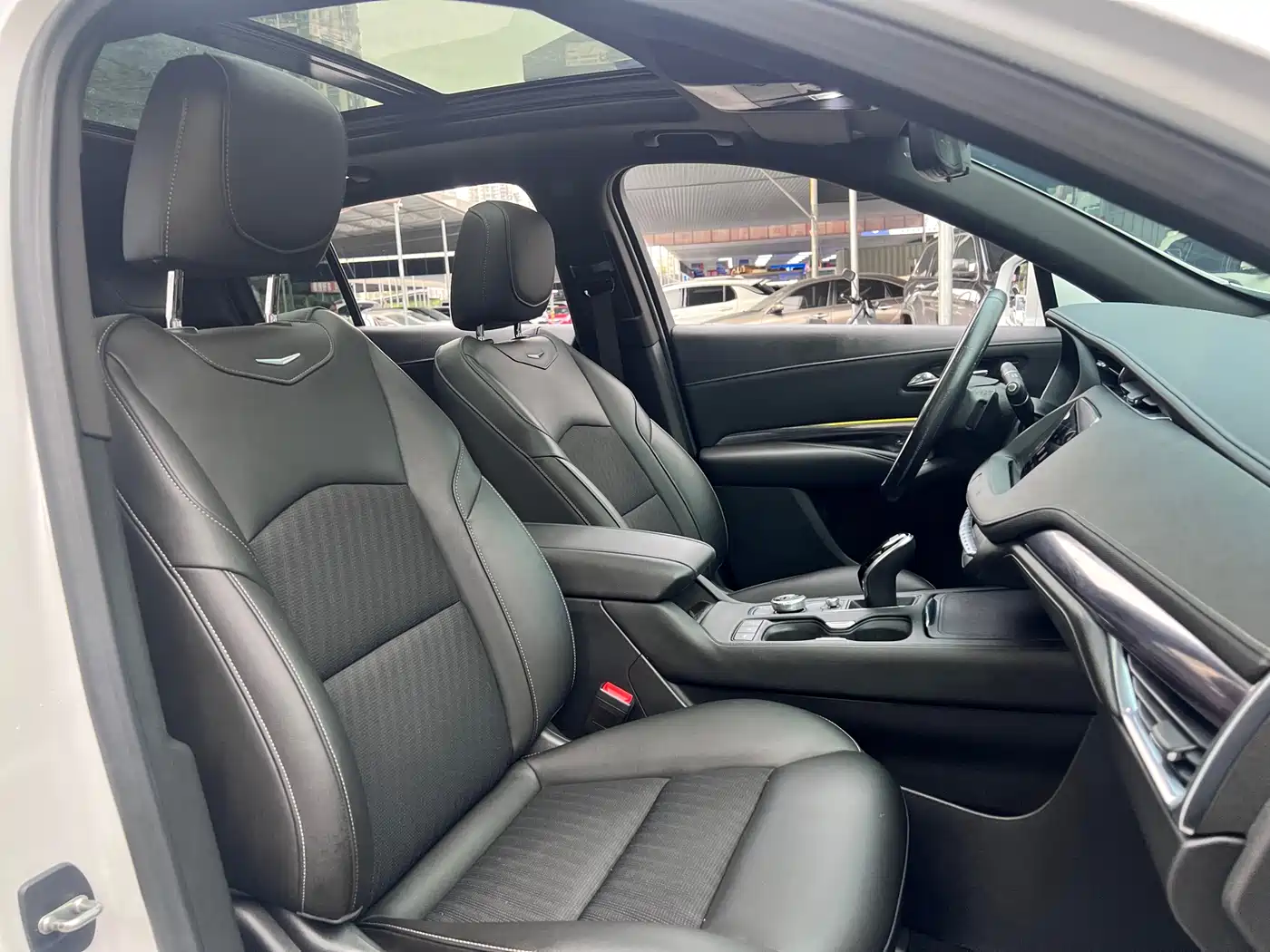 Cadillac XT4 2020 Facelift 28T 2WD Tech фото 27