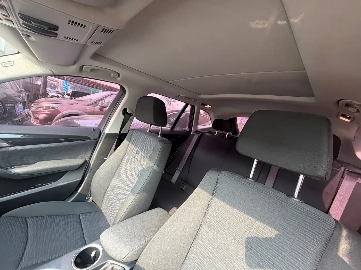 BMW X1 2015 Model sDrive18i Fashion Advanced Edition фото 7