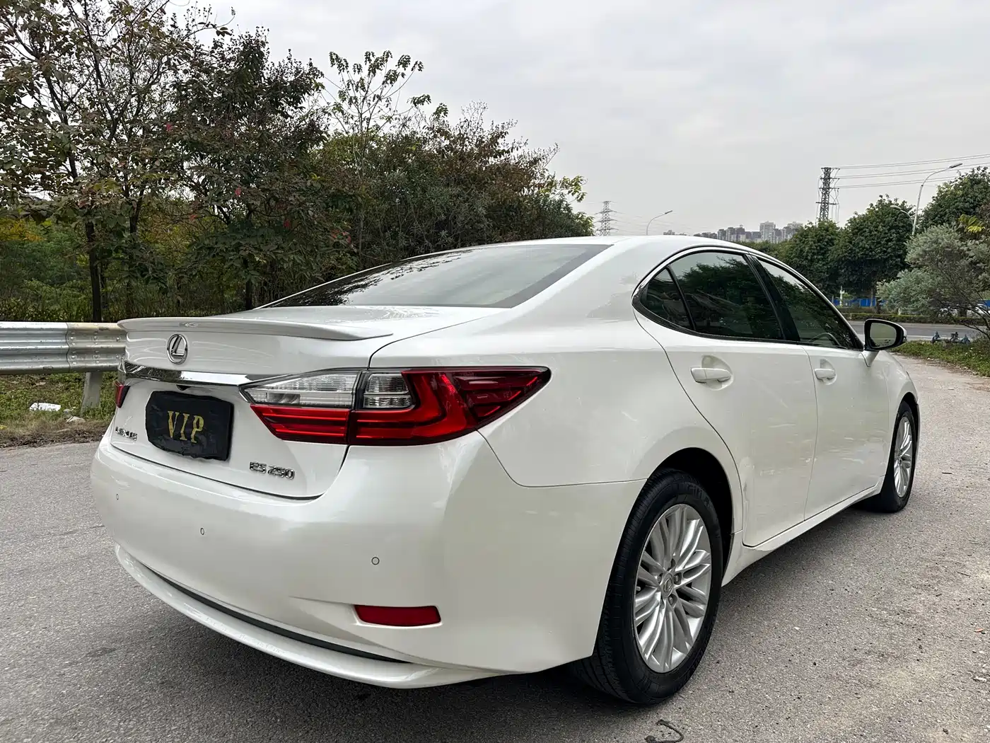 Lexus ES 2015 200 Elite Edition фото 4