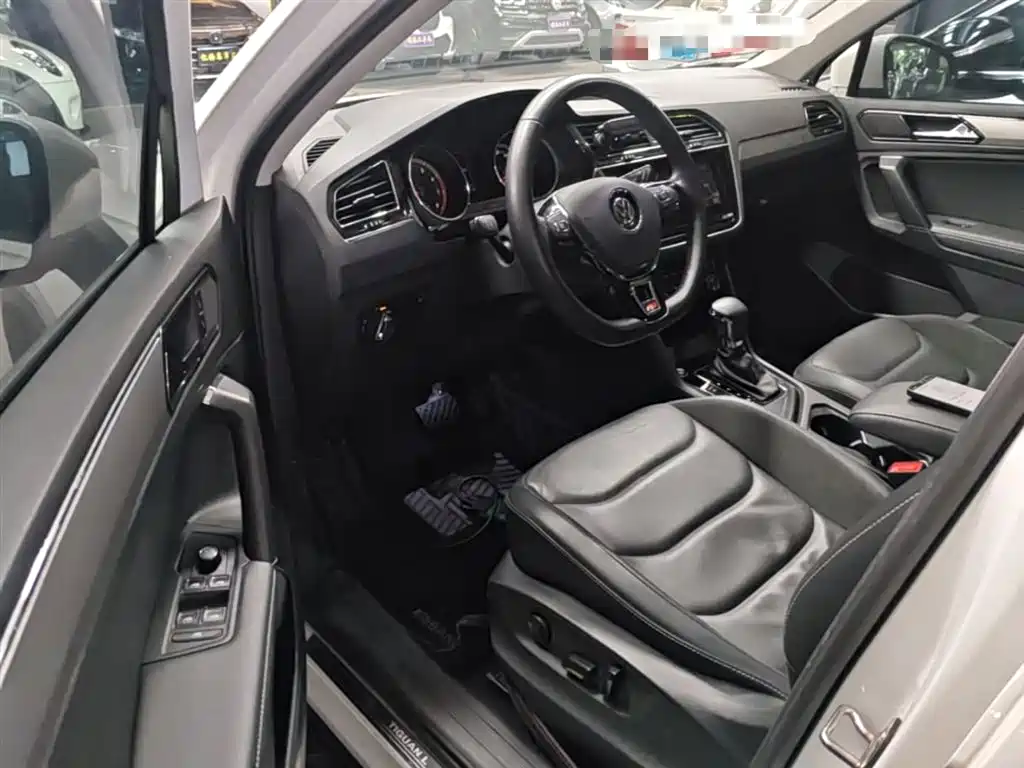 Volkswagen Tiguan L 2020 330TSI Auto 2WD Panorama Comfort China VI фото 16