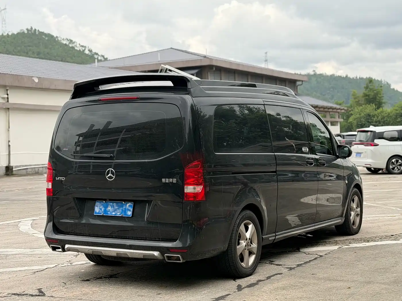Photo 4 - Mercedes-Benz Vito