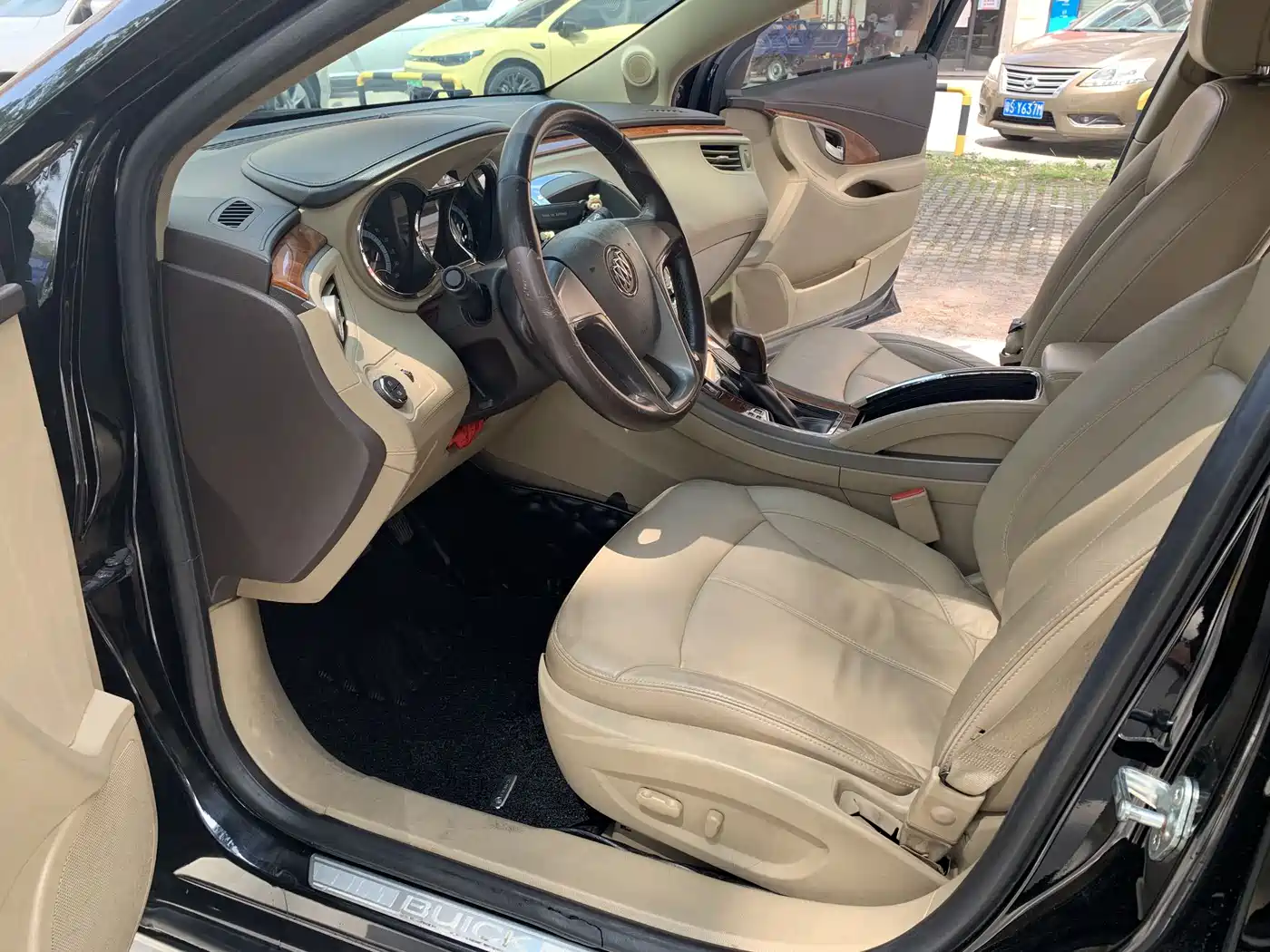 Buick LaCrosse 2012 2.4L SIDI Elegance Edition фото 9