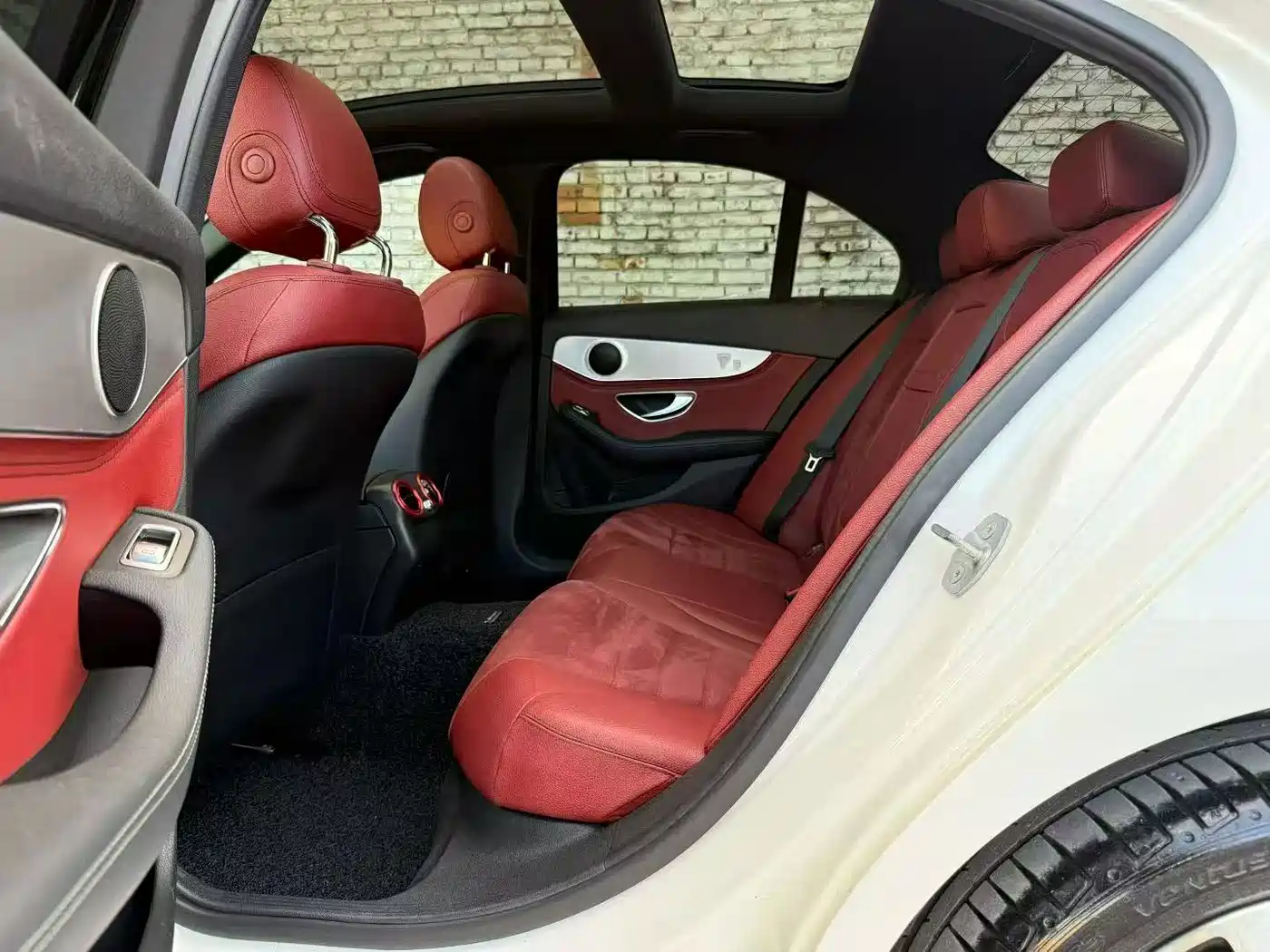 Photo 5 - Mercedes-Benz C-Class