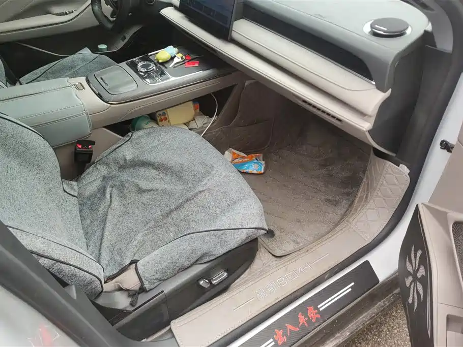 GEELY GALAXY GALAXY SPARKLE 8