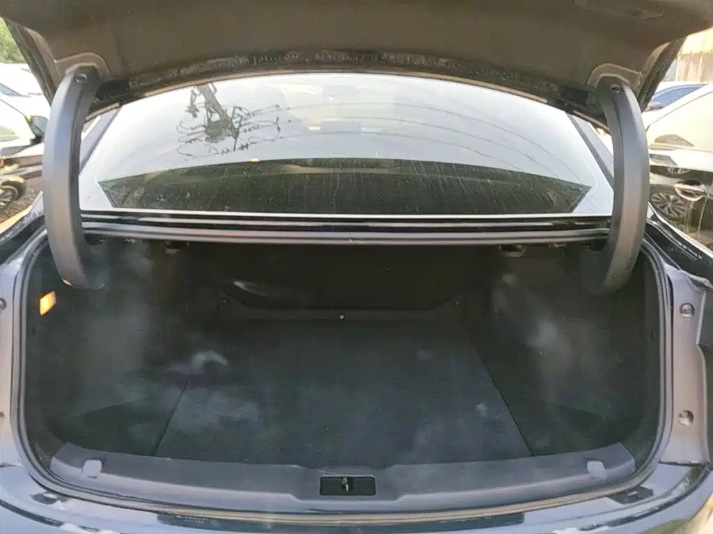 Hongqi E-QM5 2022 431km Charging Enjoyment Edition фото 19