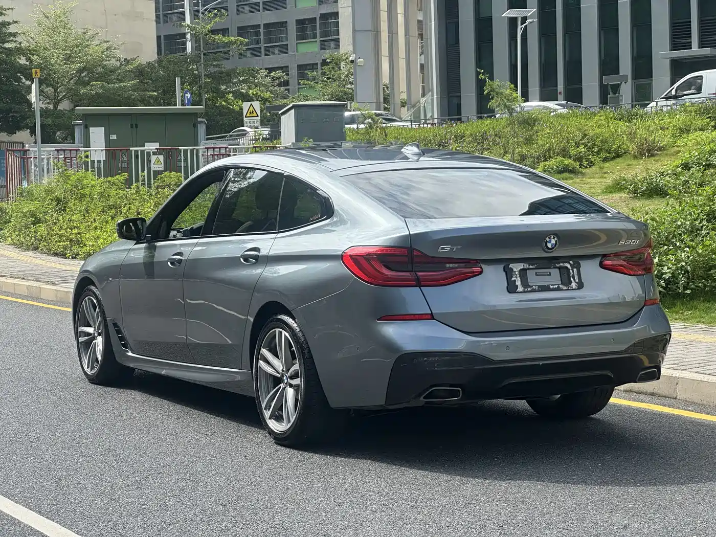 BMW 6 Series GT 2020 630i M Sport Package фото 8