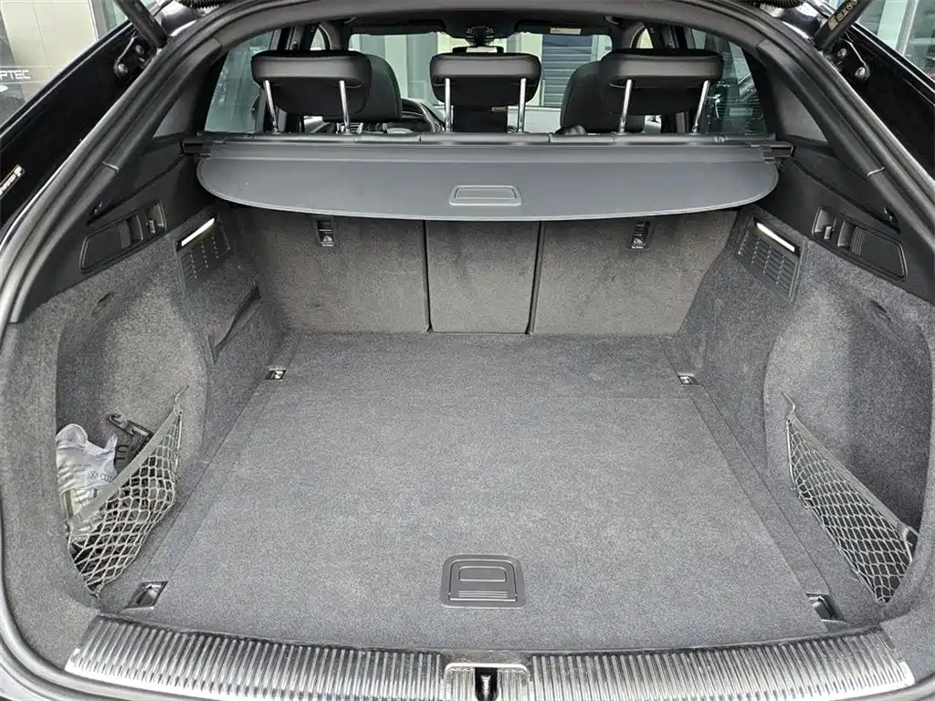 AUDI Q5L SPORTBACK
