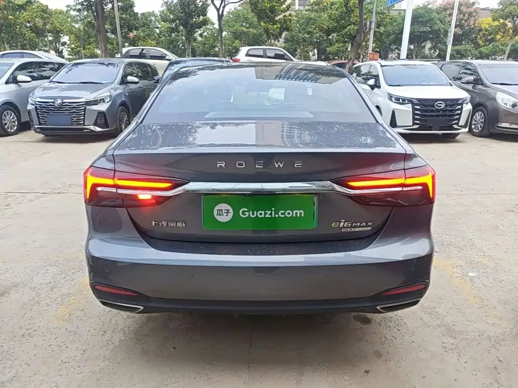Photo 6 - Roewe i6 MAX EV