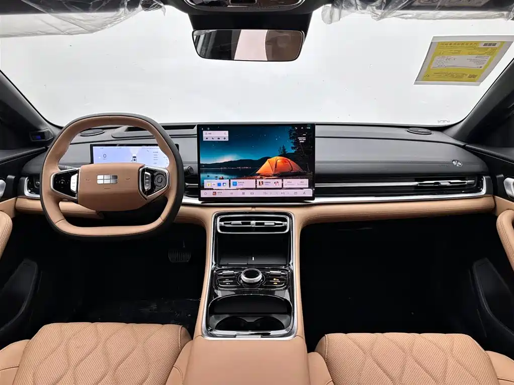 Geely Galaxy Galaxy A7 2025 EM-i 150km Explorer+ Edition фото 10