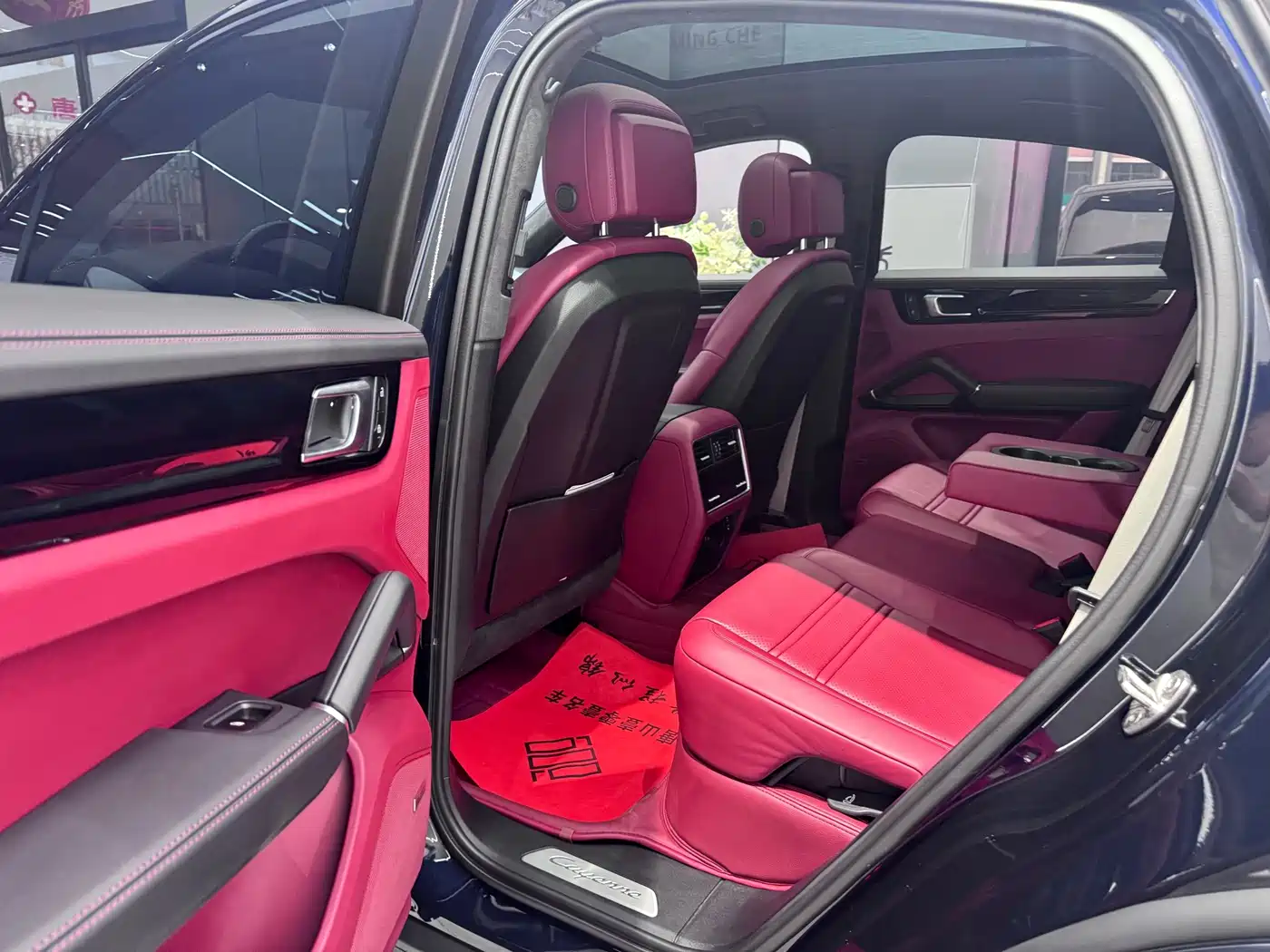 Porsche Cayenne 2023 Cayenne 3.0T Platinum Edition фото 18