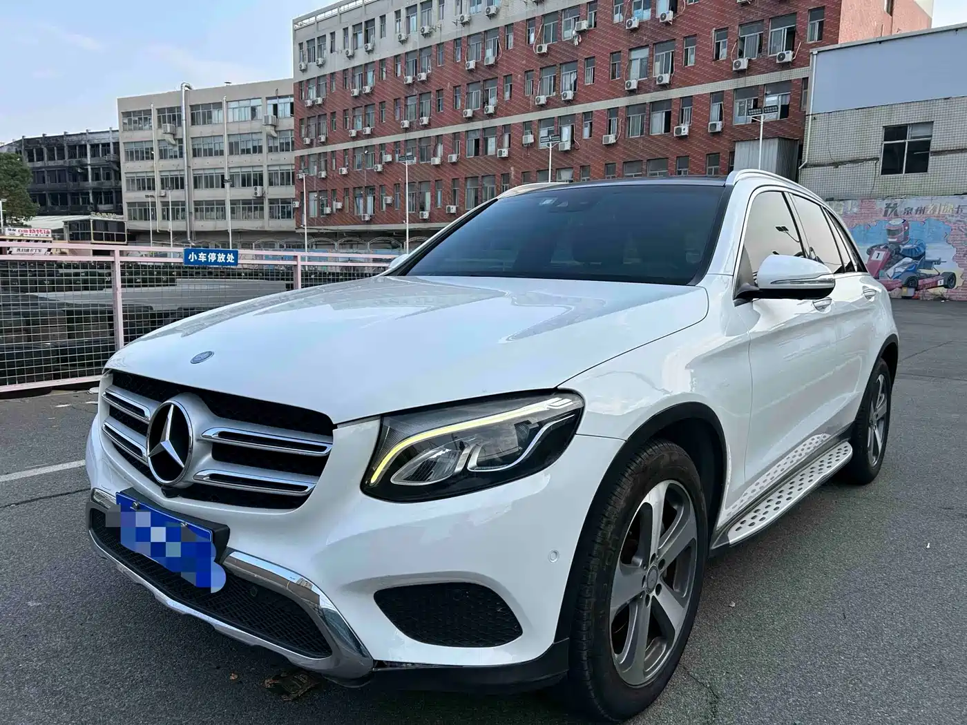 Mercedes-Benz GLC 2016 GLC 260 4MATIC Luxury фото 3