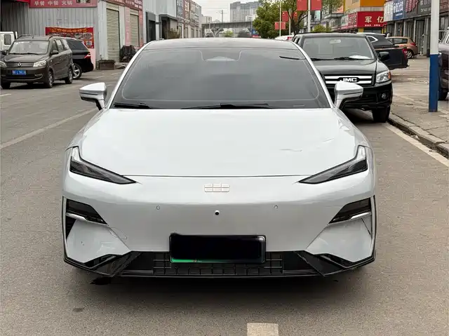 geely-galaxy galaxy-e8