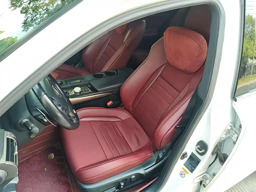 Lexus IS 2015 200t F SPORT фото 15