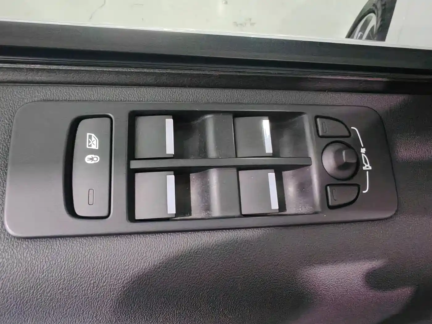 LAND ROVER DISCOVER SPORTS