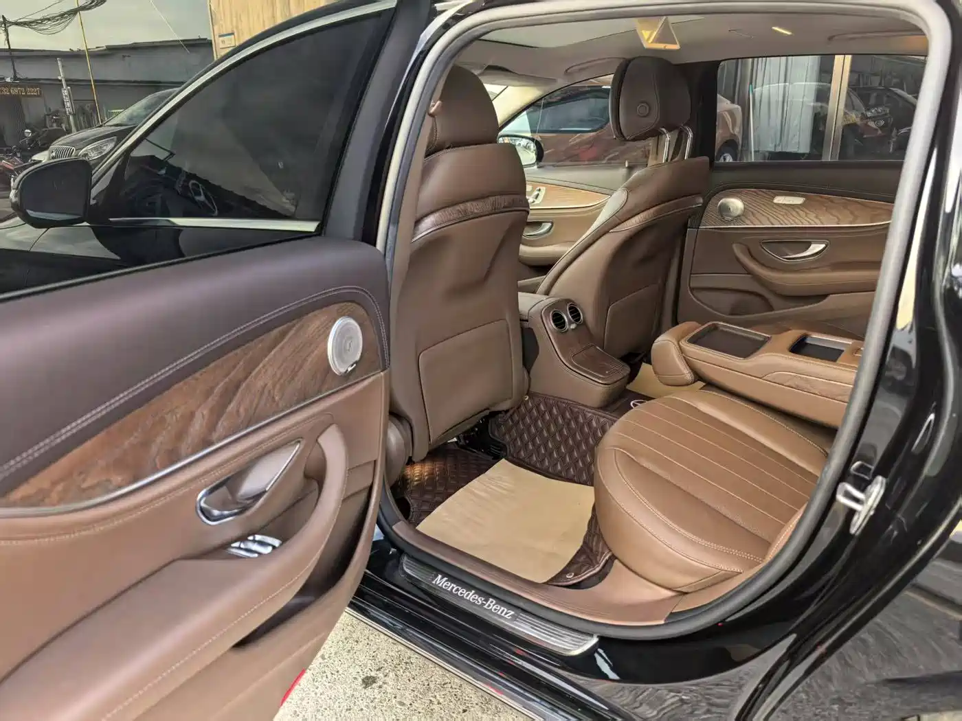 Mercedes-Benz E-Class 2021 E 300 L Fashion фото 9