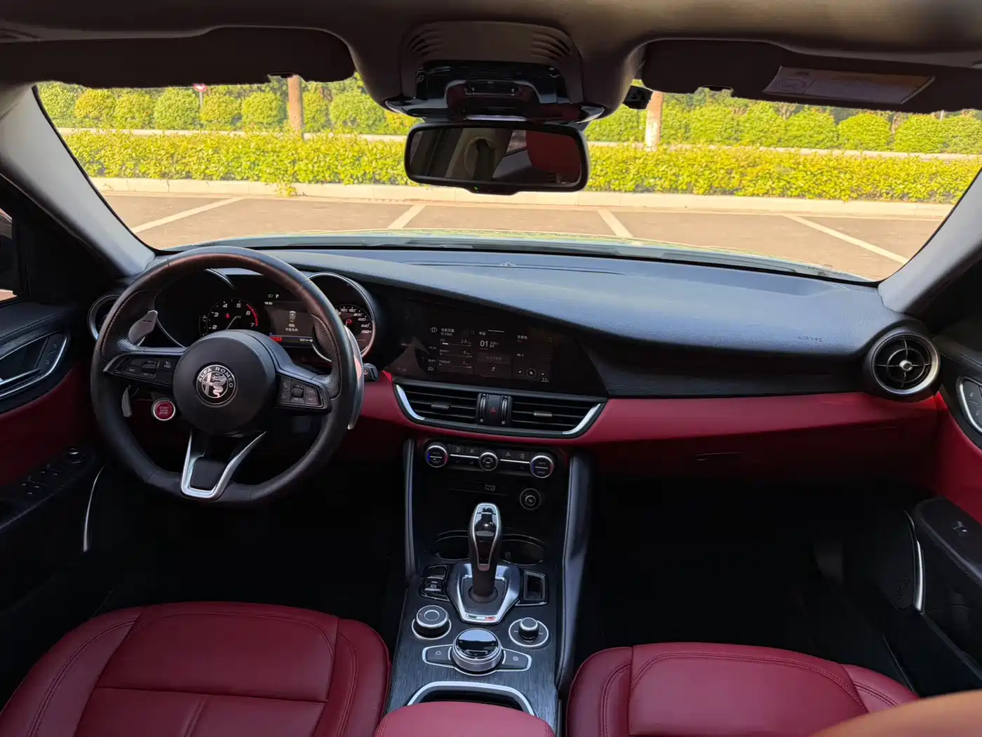 Alfa Romeo Giulia 2021 2020 2.0T 280HP Luxury Edition