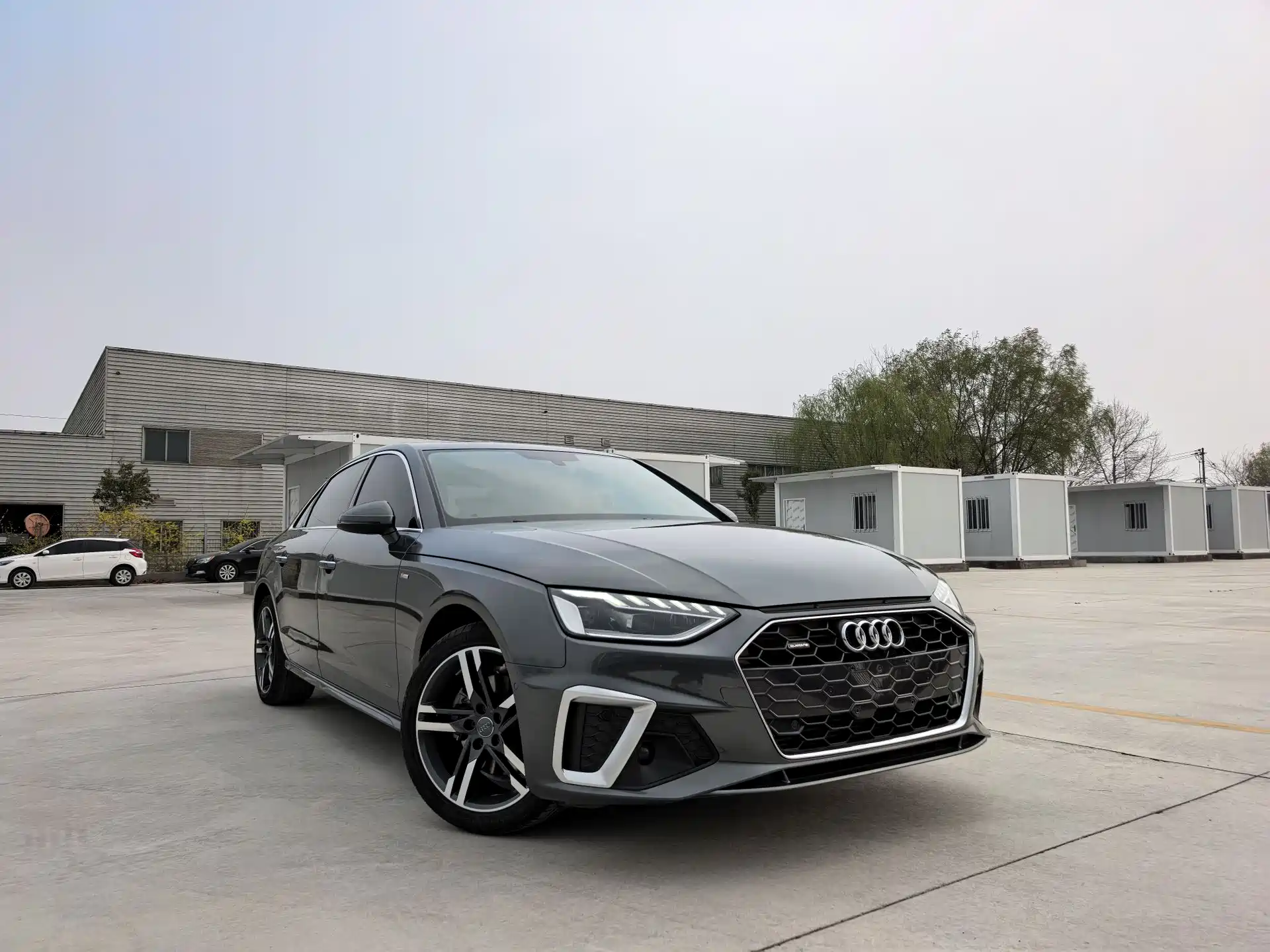 Фото 3 - Audi A4L