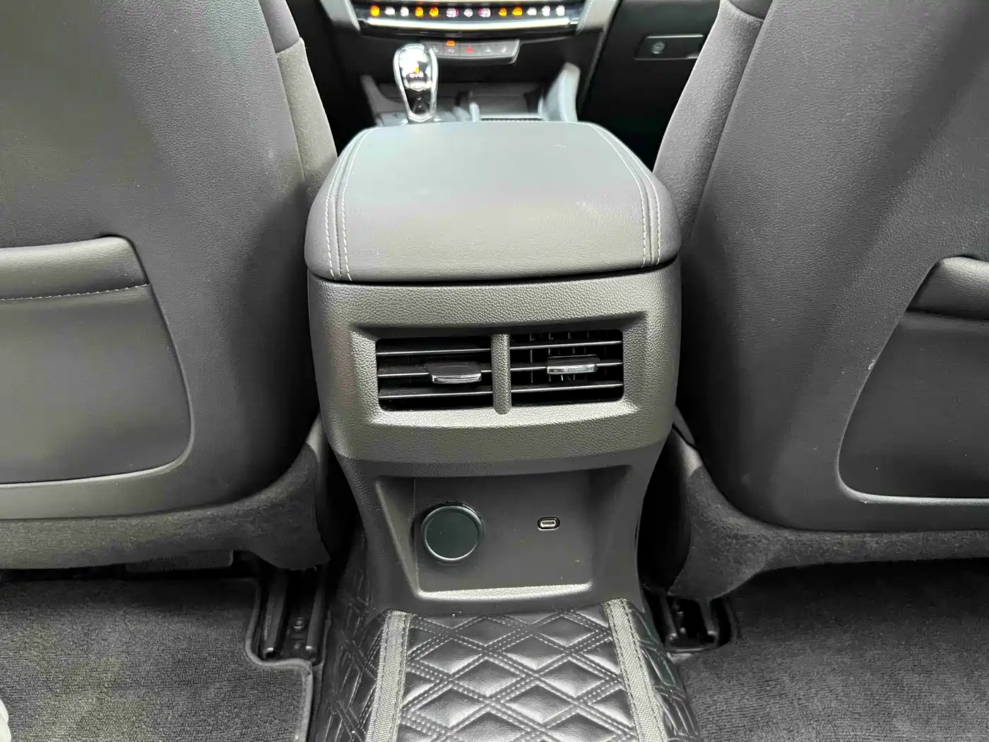 Cadillac CT5 2024 28T Luxury Model Pro фото 30